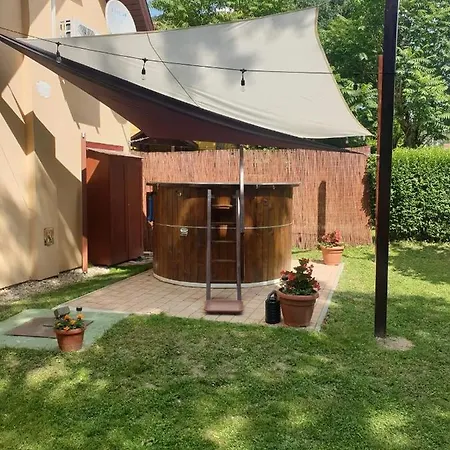 Dezsafuerdos Toparti Nyaralo Ferienhaus *