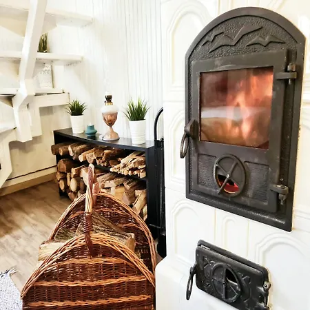 Holiday home Dezsafuerdos Toparti Nyaralo *
